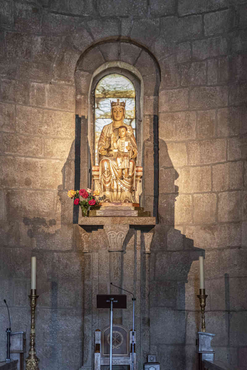 Reyno de Navarra - monasterio de Leyre 15 - iglesia de San Salvador de Leyre.jpg